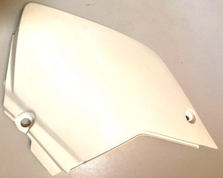COVER, FRAME LH (WHITE) Dr-Z 400